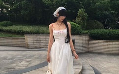 年轻的小婕子A片